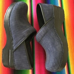 Women's Dansko Clogs (Size 38) Navy Blue Suede